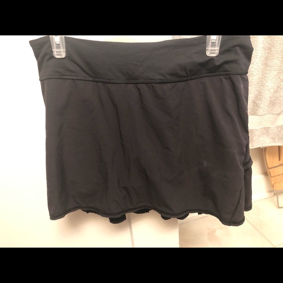 Lululemon skort - Picture 2 of 2